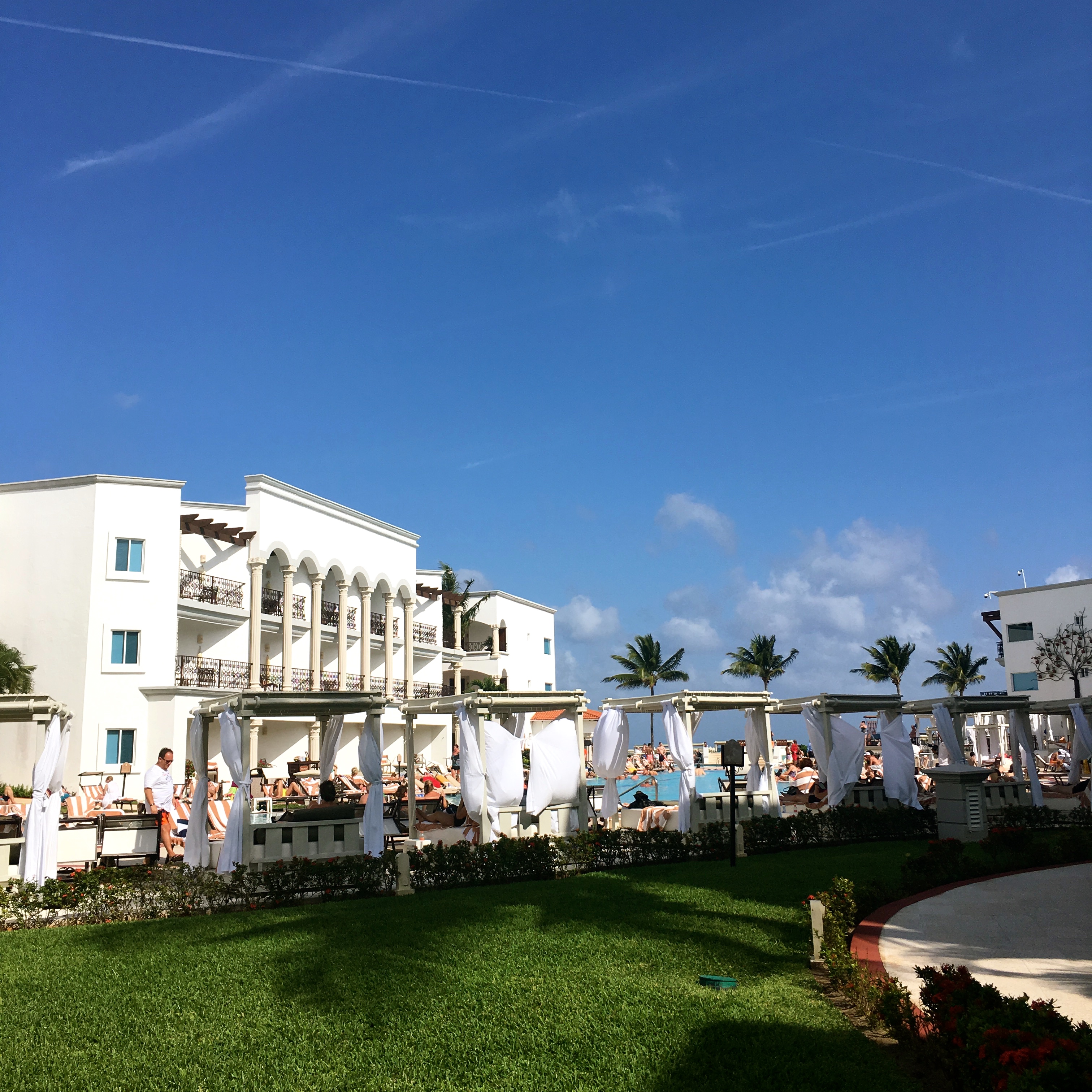 the royal playa del carmen pool