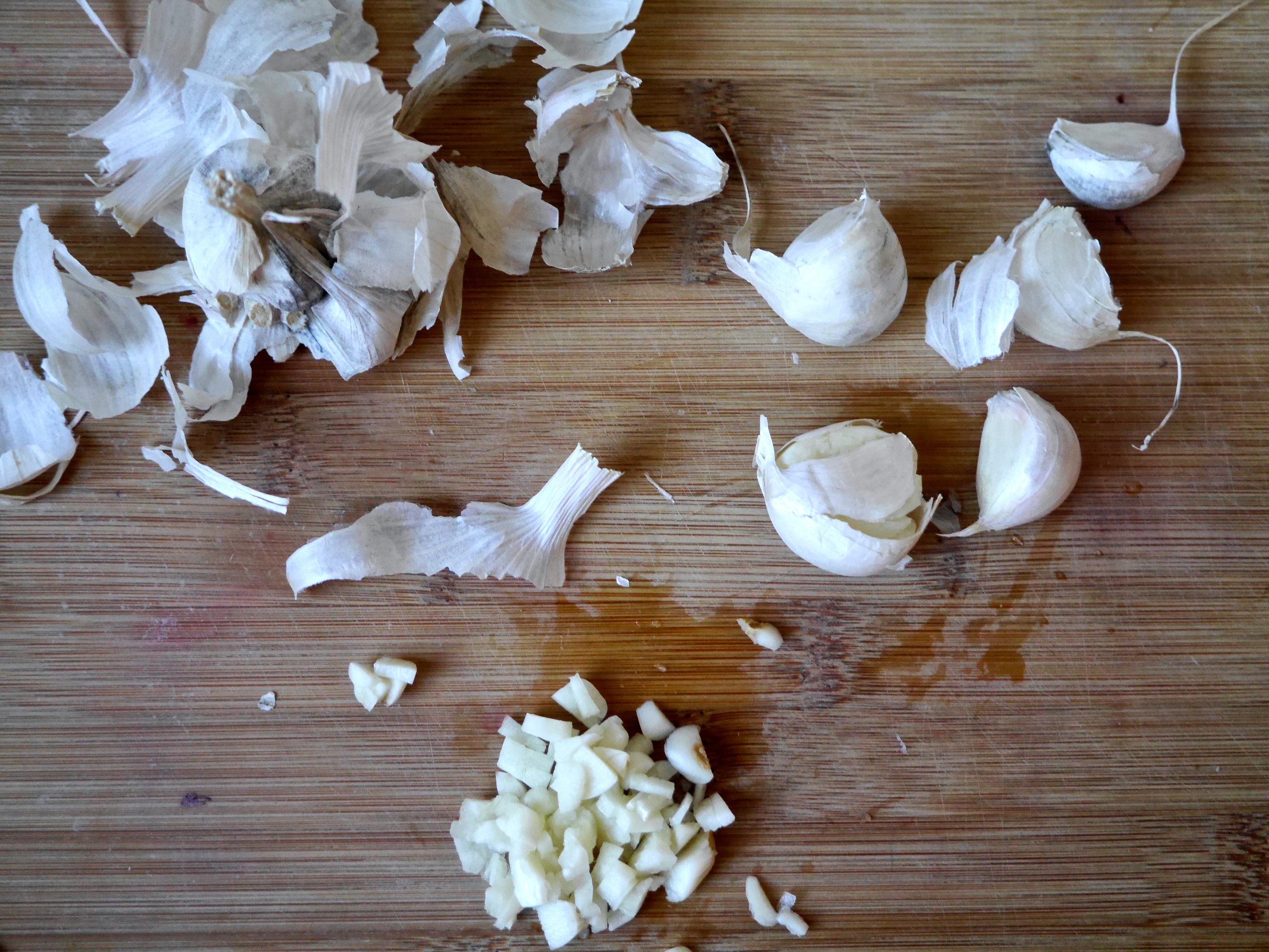 chopped garlic