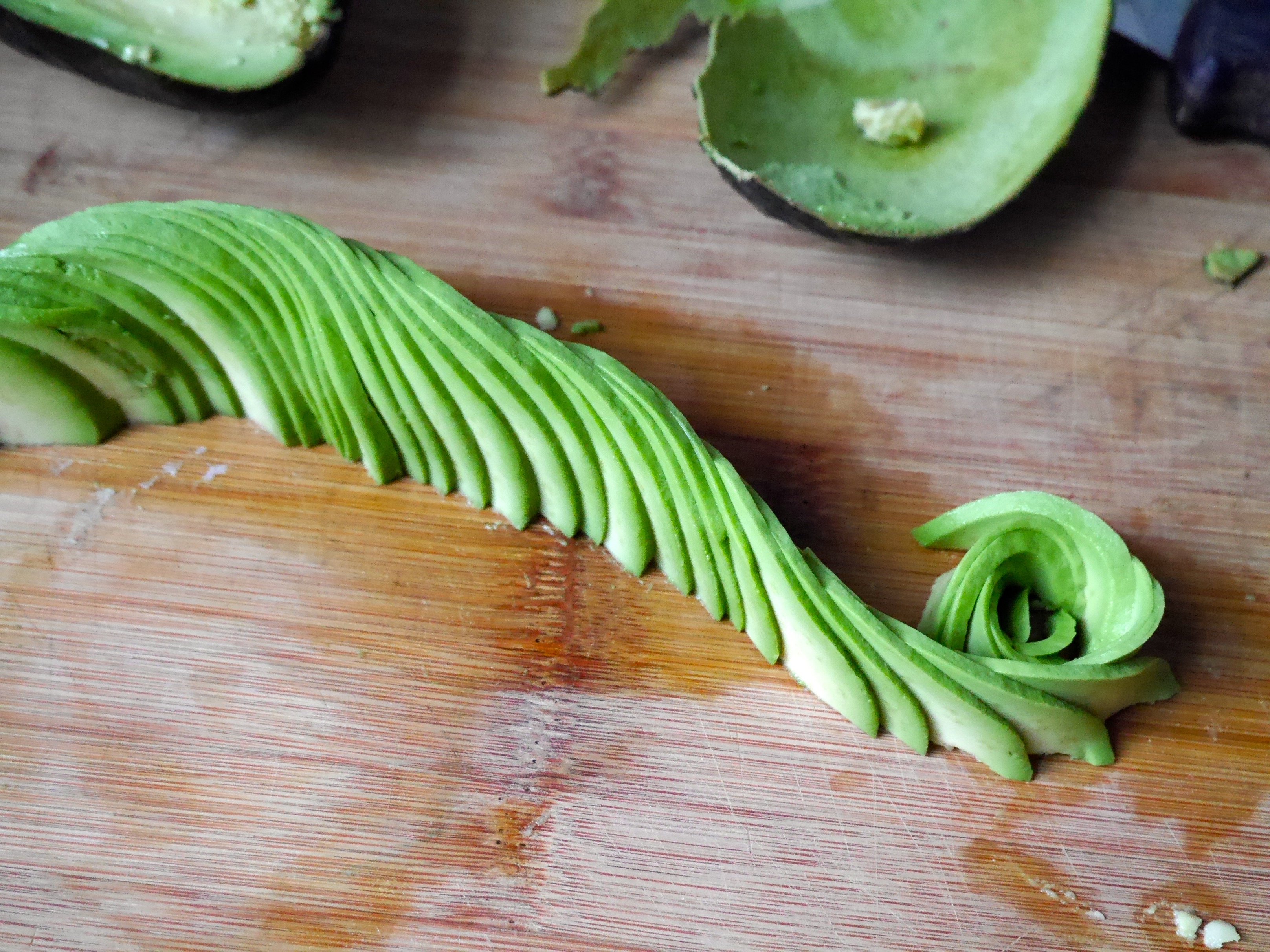 How to Slice an Avocado - Photo Tutorial Recipe